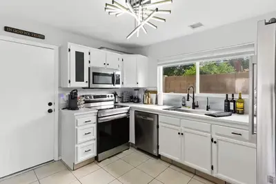 Image de Quiet & Safe Single Family Home Near Desert Ridge