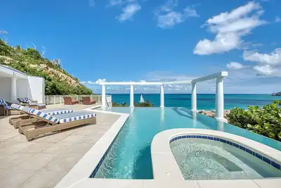 Image de Nid d'Amour   French Creole Love Nest