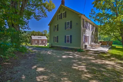 Charlemont Retreat w Fire Pit & Ev Charger