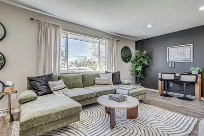 Image de Everglow Retreat-Putting Green-Hot Tub-Fire Pit-Game Room-Sleeps 12-Dogs Allowed