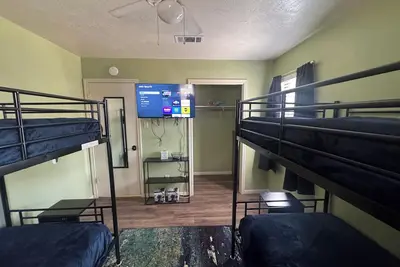 Image de 3-bedroom house in lovely Bryan with cool Ac for relaxing stays