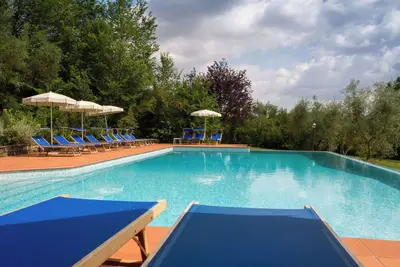 Image de Bel appartement pour 6 personnes avec climatisation, piscine, Wifi et Tv, près de Florence