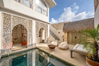 Image de White Moon 3br for Groups - 5 Min to Thomas Beach