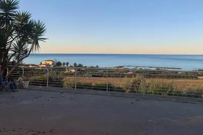 Image de Casa Rituzza, Single cottage apartment facing the sea, free parking space.