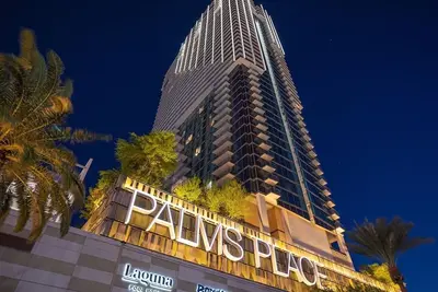 Image de Svs: High Floor Mountain View Studio | Open Balcony | Palms Place