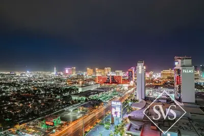 Image de Svs: Strip View Studio | Resort Pool | No Resort Fee | Palms Place