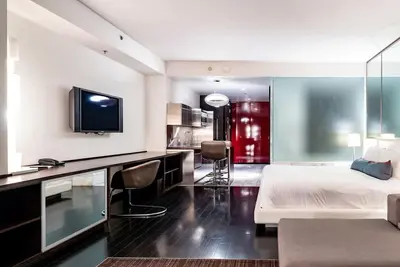 Image de Svs: Mountain View Studio | No Resort Fee | Pool & Gym | Palms Place