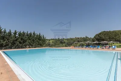 Image de Apt Ocean View Terrace. A lovely one bedroom apartment with sea views.