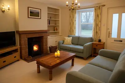 Image de Cosy Cottage with Log Burner by Lake District, Close to Coast, Lakes & Fells