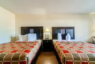 Image de Coastal Comfort Stay w/ Seasonal Pool | Spacious Room Near Lighthouse Beach!