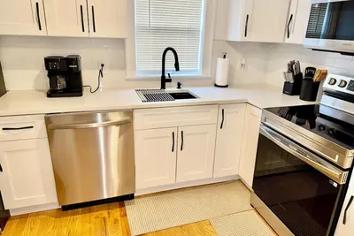 Image de Cozy 2-bedroom cottage in peaceful Danbury with Ac