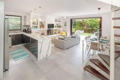 Image de Private Garden Duplex in Voula by Ghh