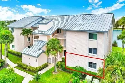 Image de Resort Living! First Floor condo with Lake View, Private Beach Access and Pool