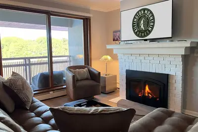 Image de Slopeside Haven- Fire Place hot tub ski in/ski out