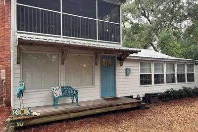 Image de Cozy 2-bedroom cottage in gorgeous St. Simons Island, 250 steps to the beach!