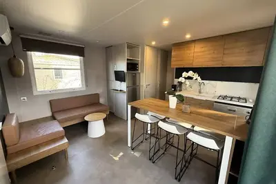 Image de Mobil-home Premium Stella Maris 4 Pièces 6 Personnes Climatisé + Tv