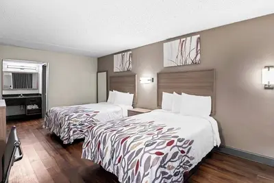 Image de Family-Ready 2 Bed Stay Near Airport & Richmond Activity Zones | Free Parking