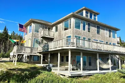 Image de Luxury Estate on the Maine Bold Coast - Comfort, Privacy, Spectacular Views