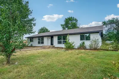 Image de Welcome to Krown Ranch. Your Rustic Retreat