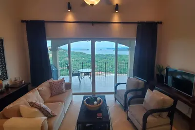 Image de Oceanview Penthouse Condo in Coco Bay Estates Playas del Coco