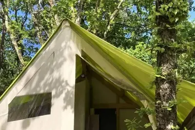 Image de Tente Lodge Toilés Structure Bois 5 personnes