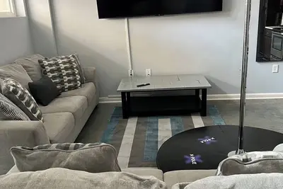 Image de Luxury 2-Bdrm Downtown Indianapolis\n- Roof Top Pool - Fitness Gym - Dog Park