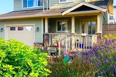 Image de Enjoyable 2-bedroom house in lovely Saanich Core neighborhood