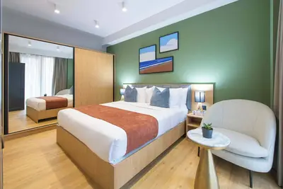 Image de One-Bedroom Suite with Kitchen