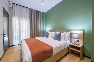 Image de One-Bedroom Superior Balcony Suite with Kitchen