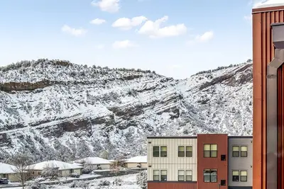 Top Floor Mountain View / Animas River