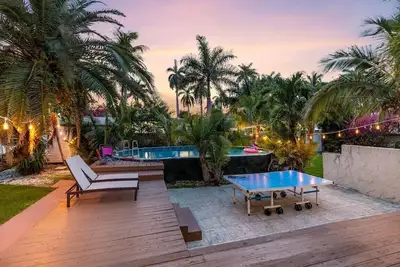 Image de Huge Beach House! Water view, pool, games, bbqgrill, kayaks & more!