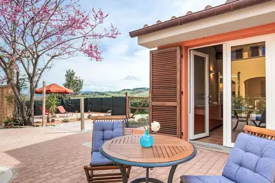 Image de Merveilleuse maison de vacances privée pour 8 personnes avec Wifi, climatisation, Tv et patio
