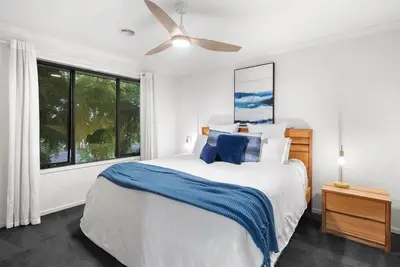 Image de Salt and Sand Retreat Torquay \nModern Coastal Family Home \nClose to the beach