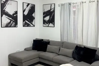 Image de Welcome to Angella Mansions – Your Stylish Escape in Stony Hill, Kingston