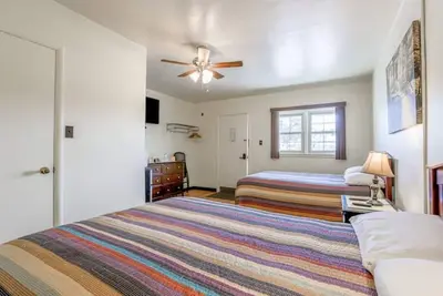 Image de 2 Ideal Cadiz Located Rooms Near Forest Activities, Golf Course | Free Parking