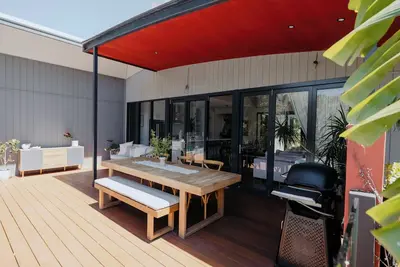 Image de Coastal Heights – Luxe Retreat with Pool