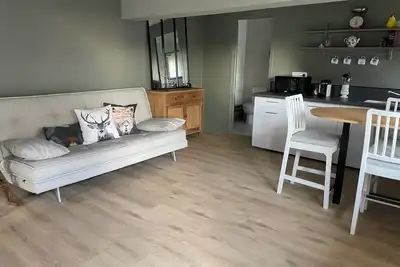 Image de Les Jardins d'Irigny, maison indépendante de 52m2, rénovée en 2024 avec terrasse