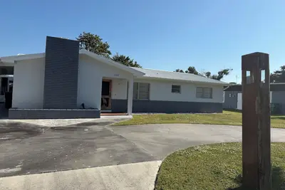 Image de Pleasant 3-bedroom 2 bath house with Ac in charming Okeechobee Florida