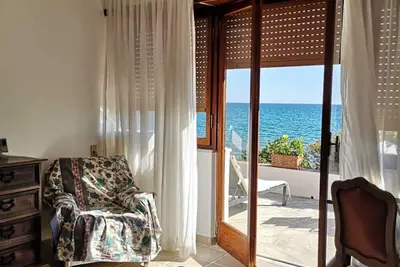 Image de Villa Mimmi (beachfront, direct access to the sea)