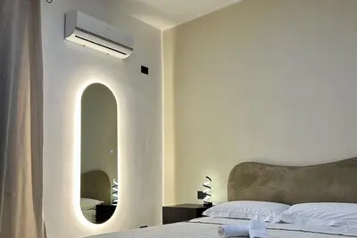 Image de Detached house of 75sqm with terrace, in the historic center