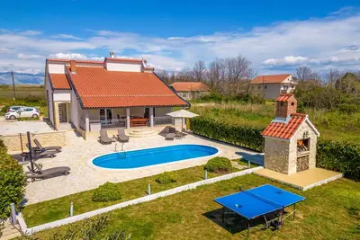 Villa Olive-Privlaka by Villas Guide