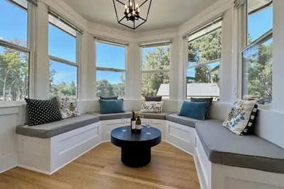 Image de Large Country Estate in Downtown Sebastopol