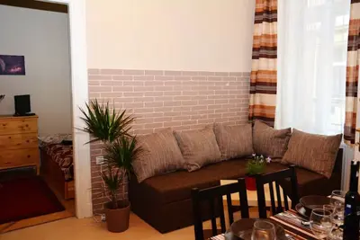 Cozy Balcony Apartment by the Synagogue - Central Budapest