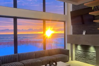 Image de Spacious 7-bedroom house in amazing Greenbush with private beach