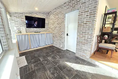 Image de Peaceful 3 Bedroom 2 Bathroom Pool Home