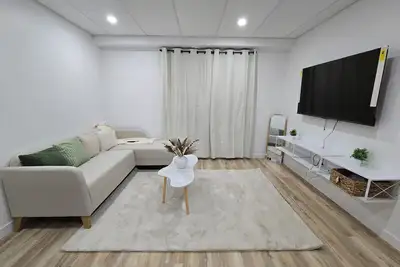 Image de Cozy 2br Suite - Private Entrance & Home Comforts