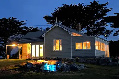 Image de Kingfalls - Stunning 4br, 2bth home with character and charm, located in Currie.