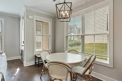 Image de Elegant 3br/3. 5ba Oxford Townhome—Bright, Spacious, & Close to Ole Miss