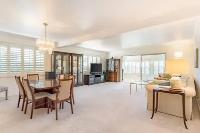 Image de Spacious Condo with Stunning View