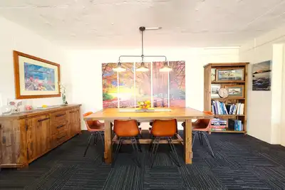 Image de Private guest room accommodates 5 w/ free parking